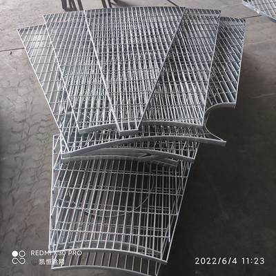 La inmersión caliente formada especial de la reja de acero galvanizó G325/30/100 modificado para requisitos particulares