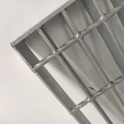 La inmersión caliente de acero de plata blanca de la soldadura de presión de la reja del metal galvanizó