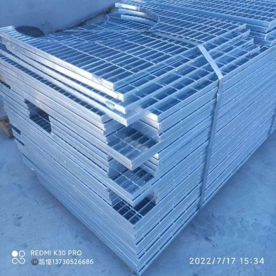 La inmersión caliente de acero de carbono galvanizó la reja de acero de plata blanca modificada para requisitos particulares del metal