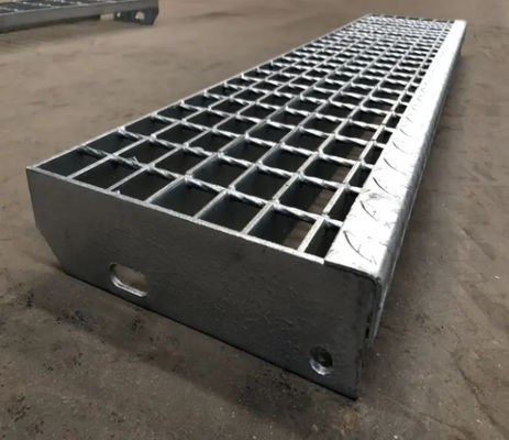 Inmersión caliente de acero de las pisadas de escalera de la rejilla de Q235 T4 que galvaniza
