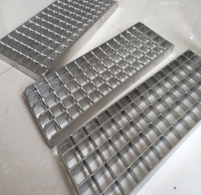 Plata blanca de acero inoxidable resistente a la corrosión de la reja