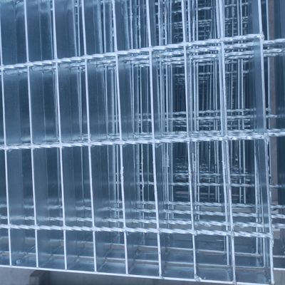 La presión soldó con autógena la inmersión caliente de la reja de acero del metal del carbono Q235 galvanizada