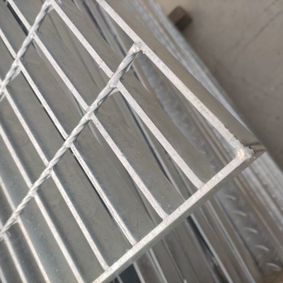 Corrosión anti modificada para requisitos particulares de la reja de acero blanca de plata del metal