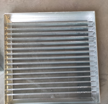 Sastre Made Silver Pressure que suelda con autógena la reja de acero galvanizada para la plataforma de la planta