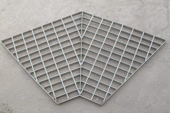 Alta placa de rejilla galvanizada plana del metal que lleva para la plataforma de la central eléctrica