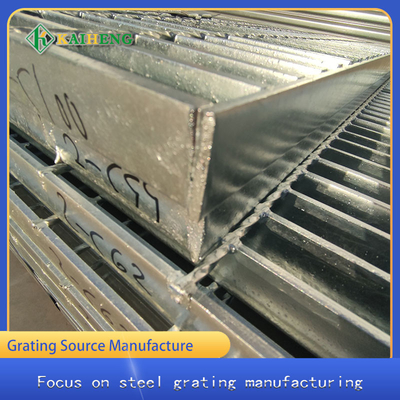 La inmersión caliente industrial galvanizó la placa de rejilla de acero 30mmx50m m