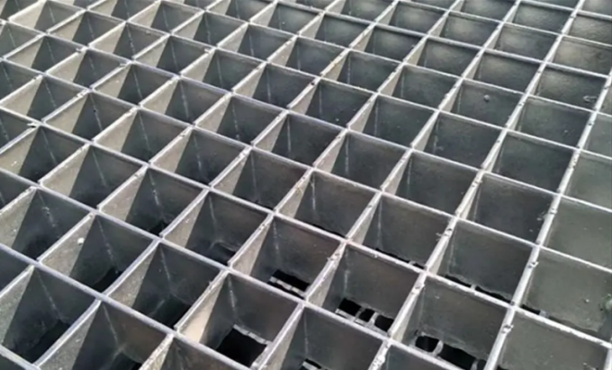 la reja de acero pesada galvanizó