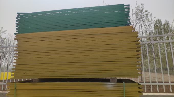 Erección de la placa de rejilla impregnada plástica en la jerarquía del ganso